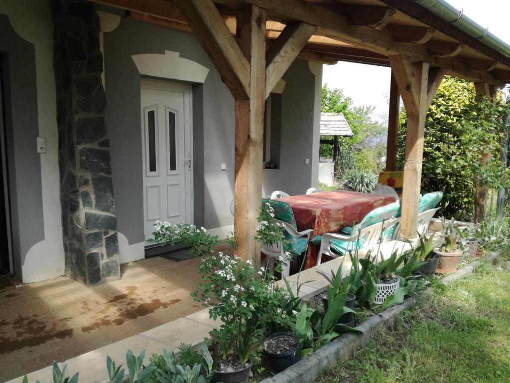 Margo Nyaralo Villa Balatonederics Exterior photo